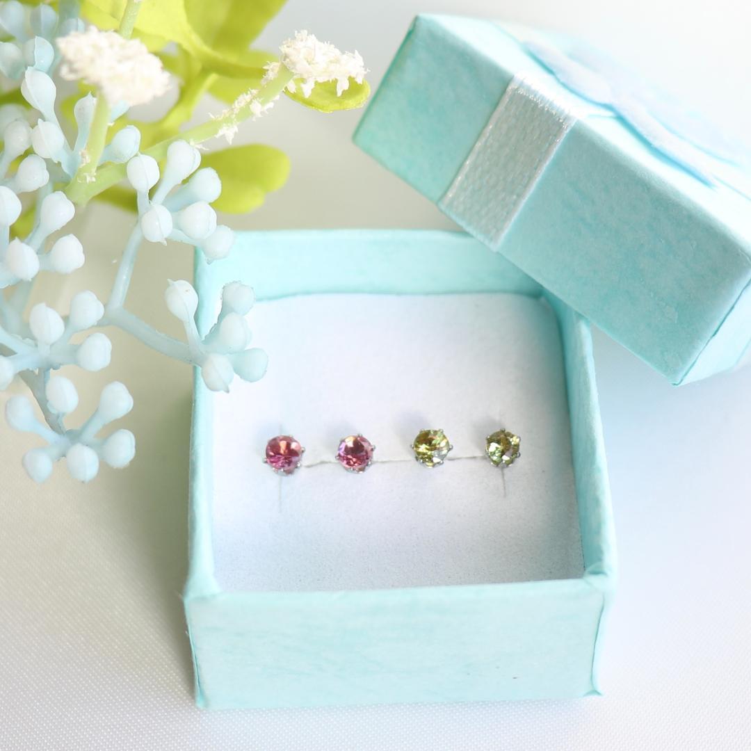 春色　希少ガーネット　マラヤガーネット　デマントイドガーネット　一粒ピアスセット
