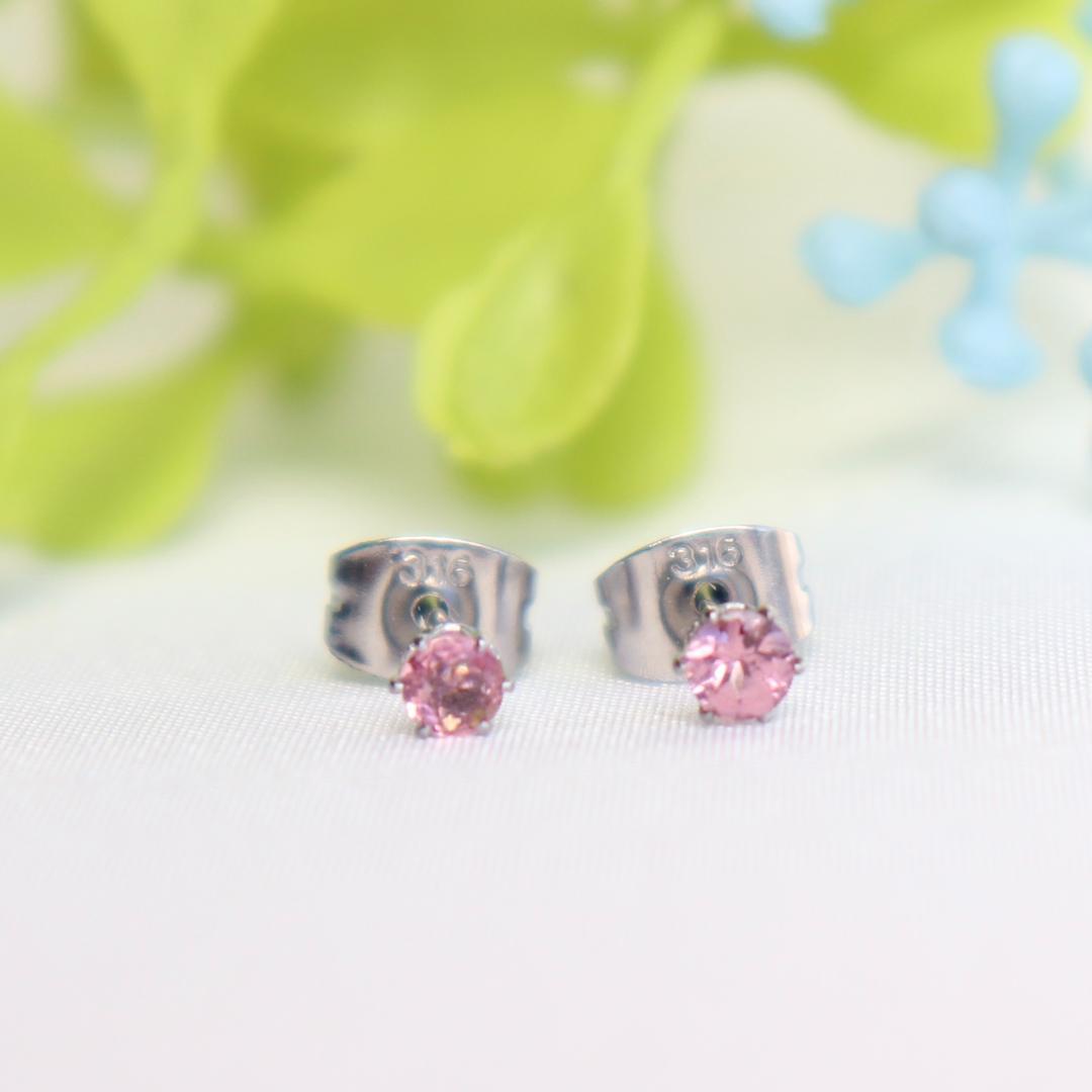 春色　希少ガーネット　マラヤガーネット　デマントイドガーネット　一粒ピアスセット