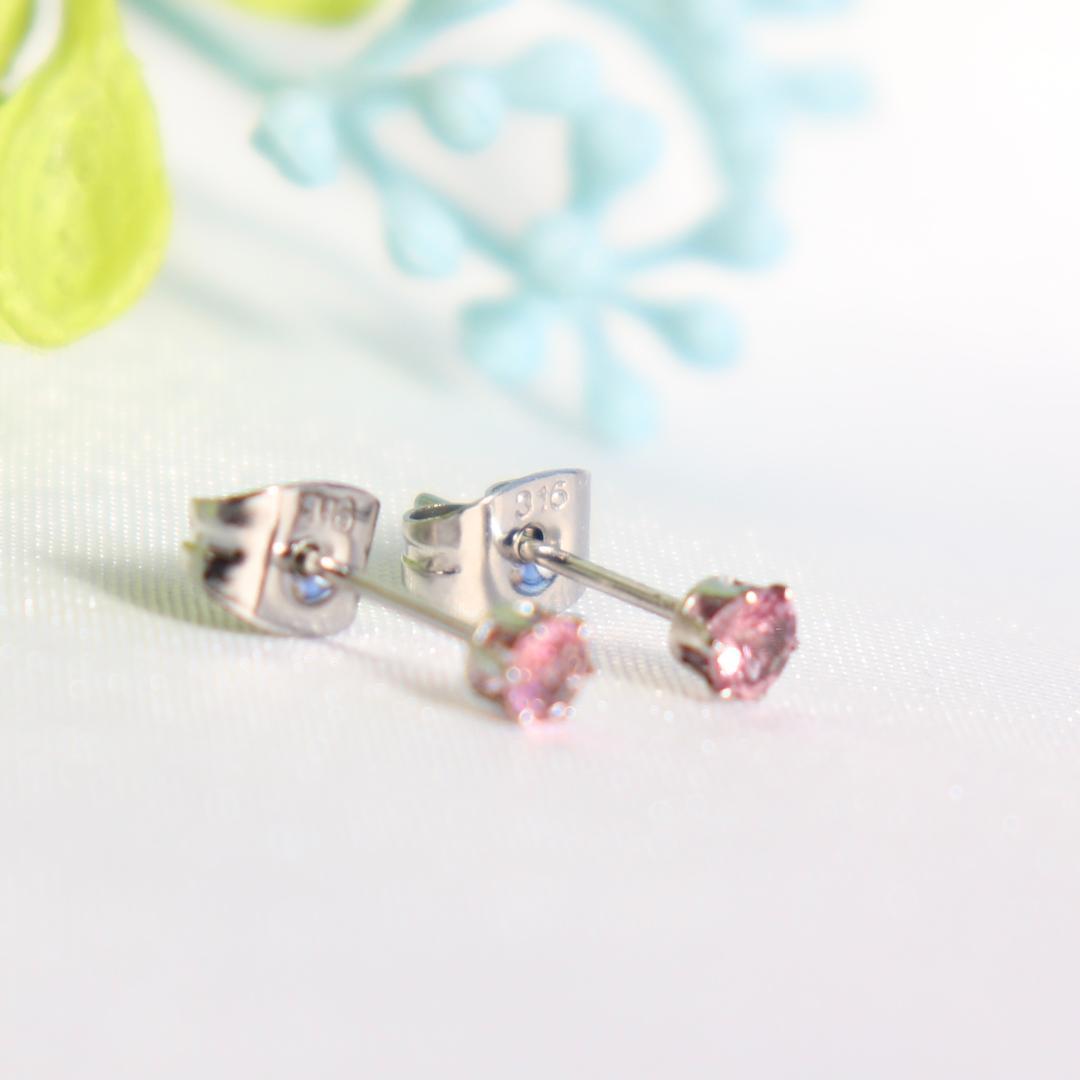 春色　希少ガーネット　マラヤガーネット　デマントイドガーネット　一粒ピアスセット