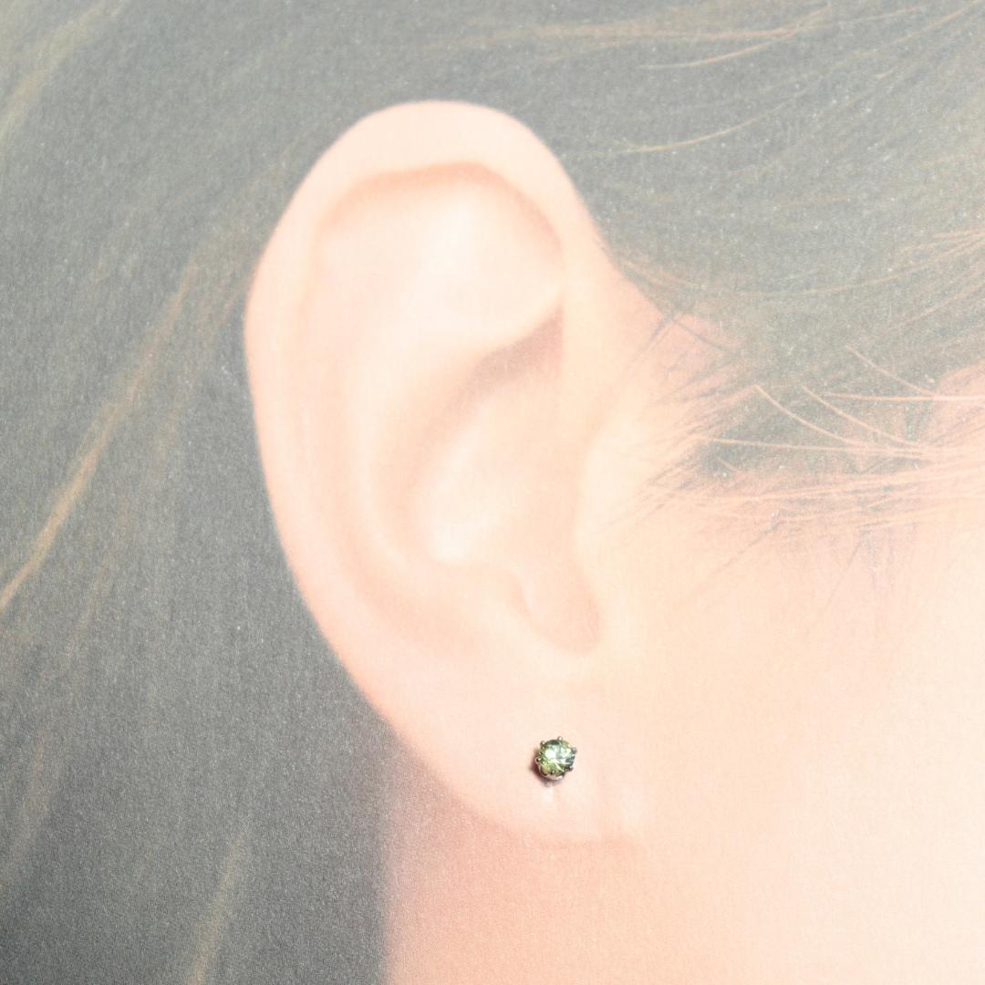 春色　希少ガーネット　マラヤガーネット　デマントイドガーネット　一粒ピアスセット