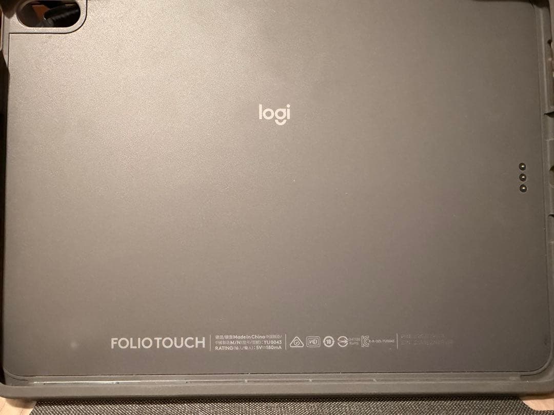 FOLIO TOUCH キーボードケース iPad Air用 YU0043