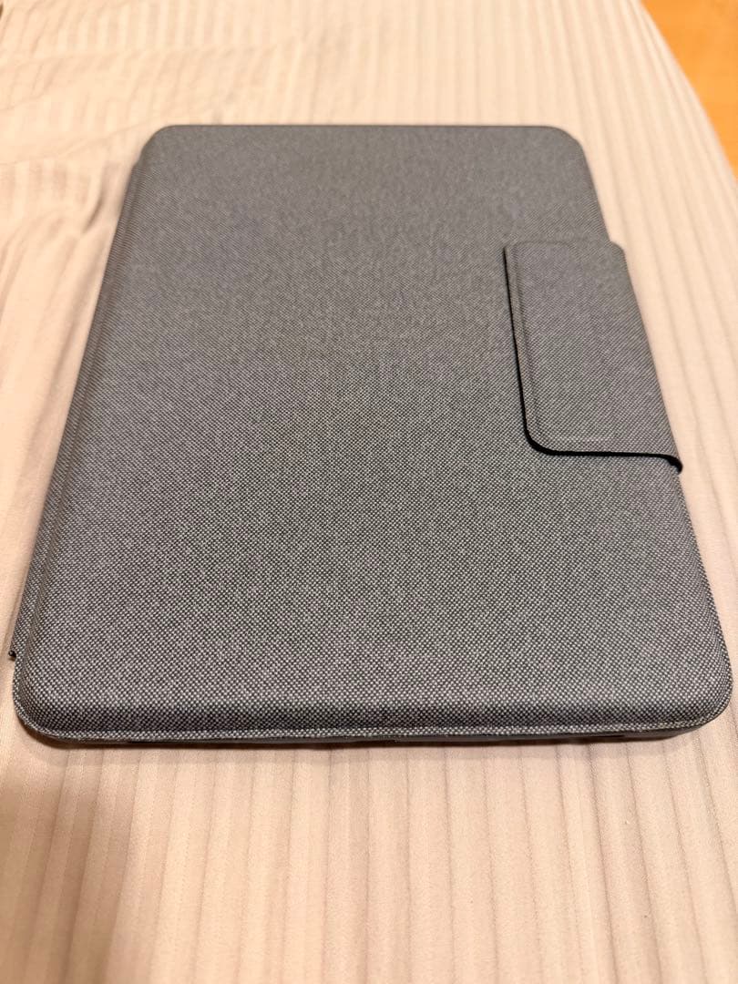 FOLIO TOUCH キーボードケース iPad Air用 YU0043