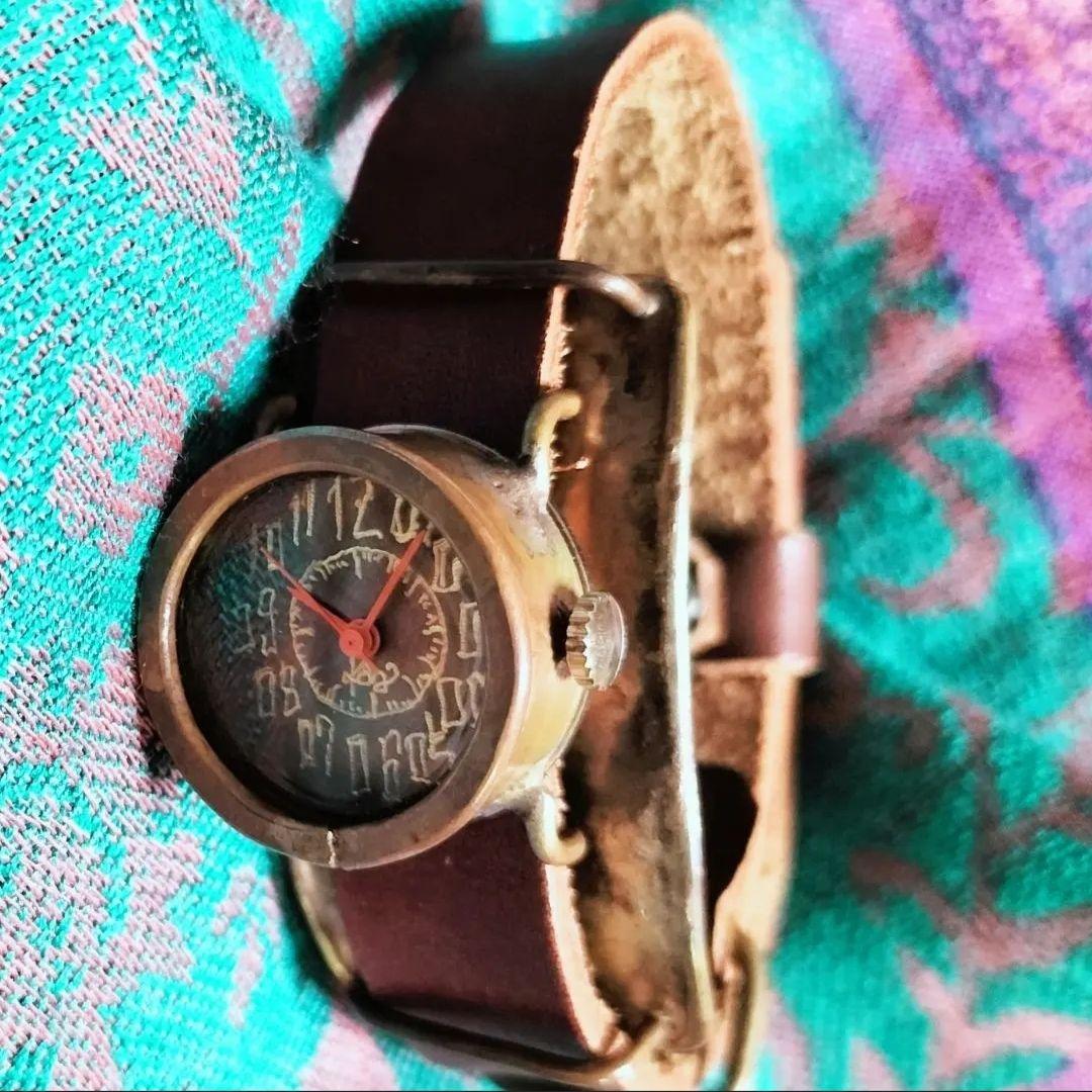 個性派✨アンティークハンドメイドアート腕時計✨ヴィンテージブラウン革レザー時計✨
