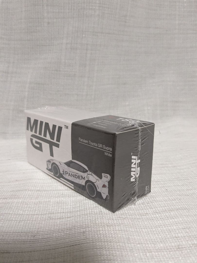 miniGT トヨタ　GR スープラ PANDEM ホワイト