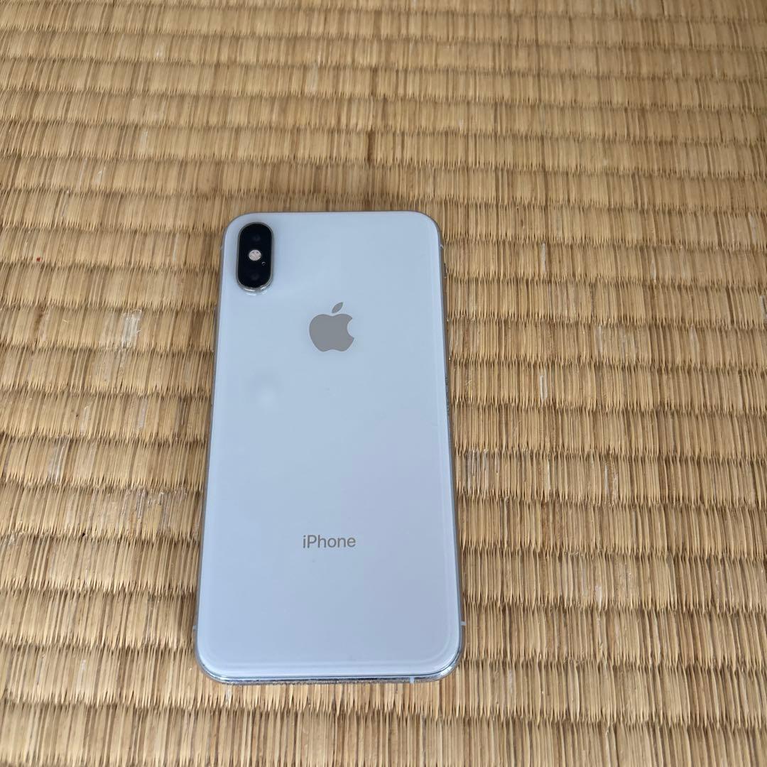 Apple iPhone Xsシルバー 本体