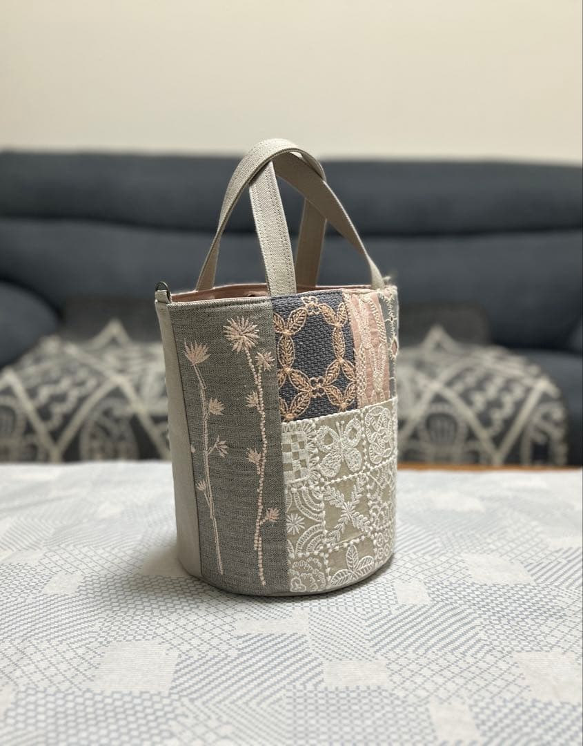 ハンドメイド ミナペルホネン パッチのバケツトート