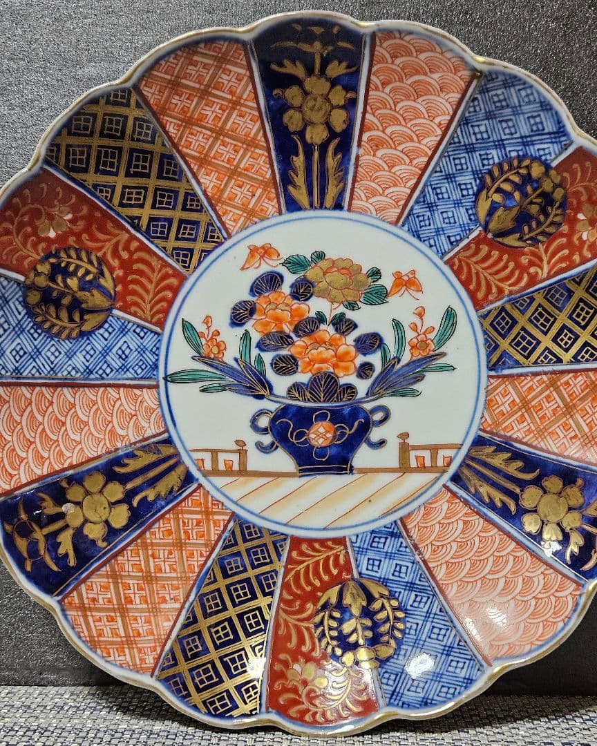 【専用ページ】幕末～明治　古伊万里　金襴手　鉢花の図　18輪花縁　鎬造　染錦皿
