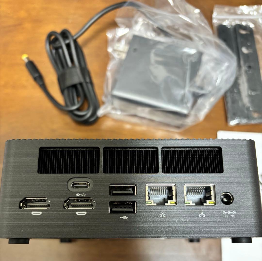 【年末セール】ミニPC AMD Ryzen 7 8845HS 8コア16スレッド