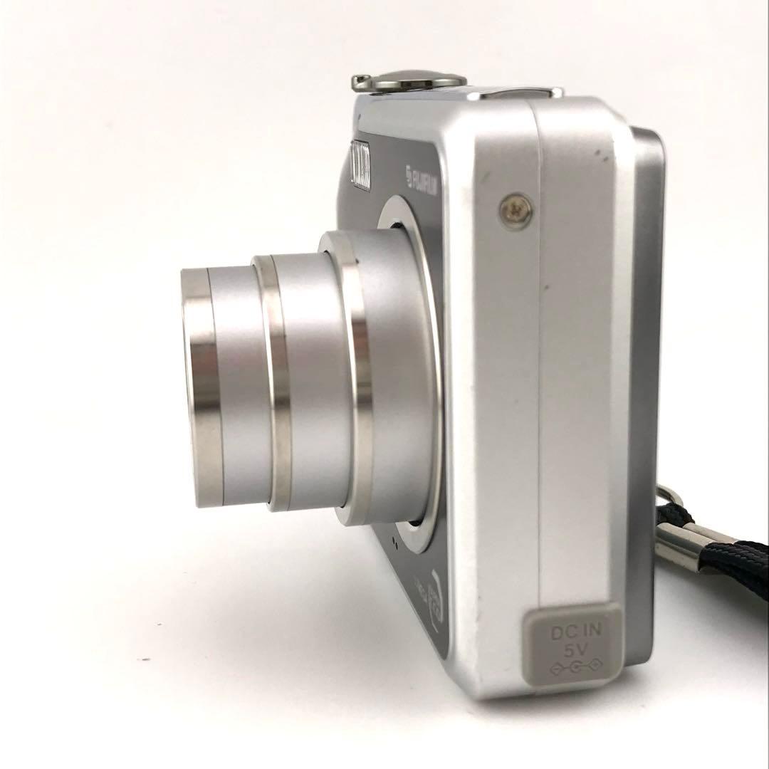 実写美⭕️美品【動作確認済】FUJIFILM FINEPIX V10