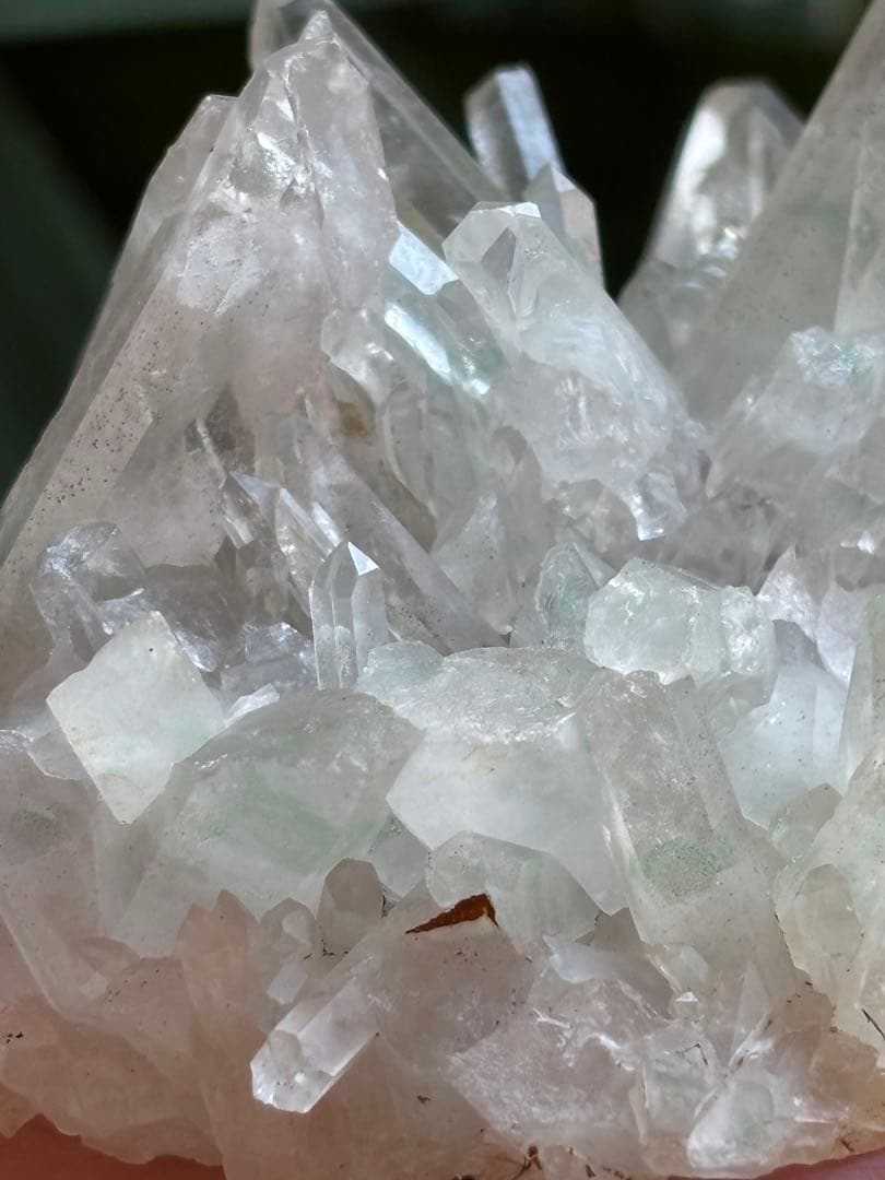 貴重　マダガスカル産　グリーンファントム　クラスター　167g 品薄　希少