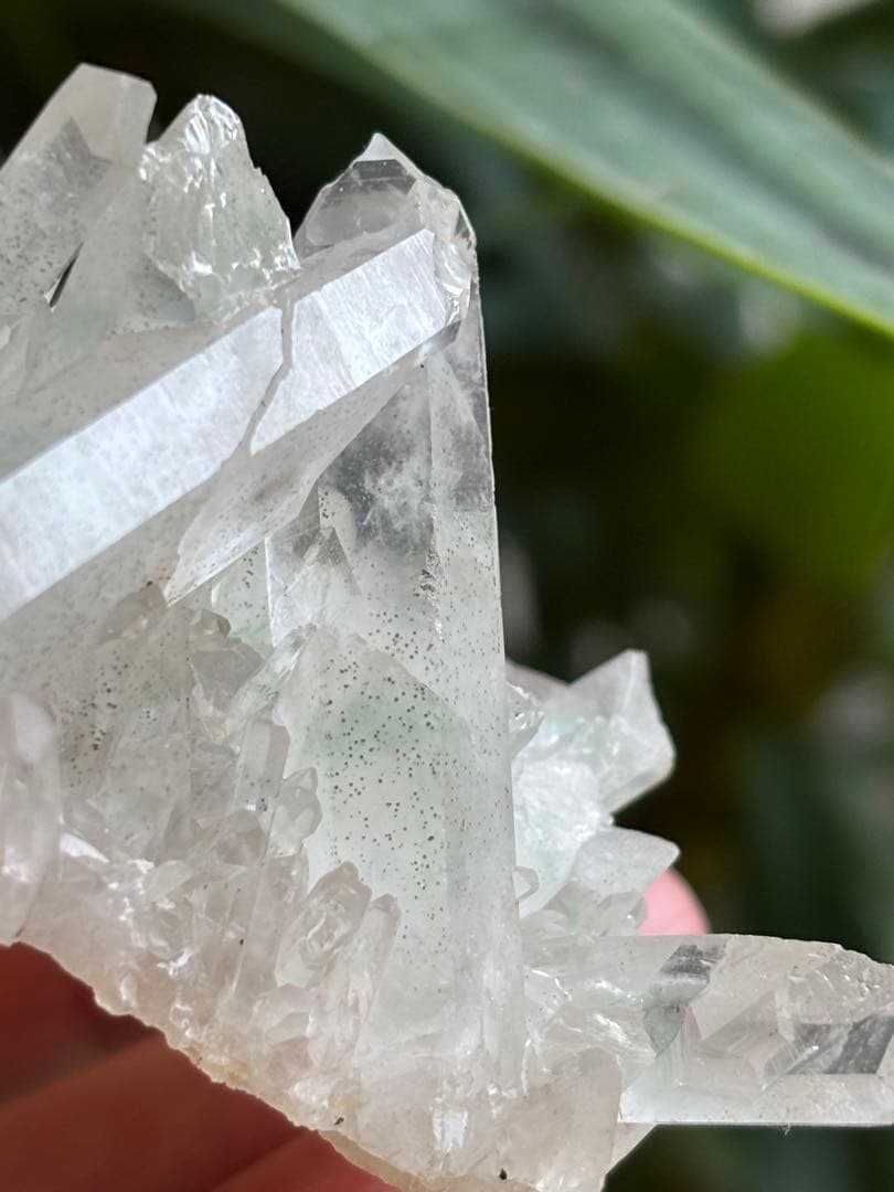 貴重　マダガスカル産　グリーンファントム　クラスター　167g 品薄　希少