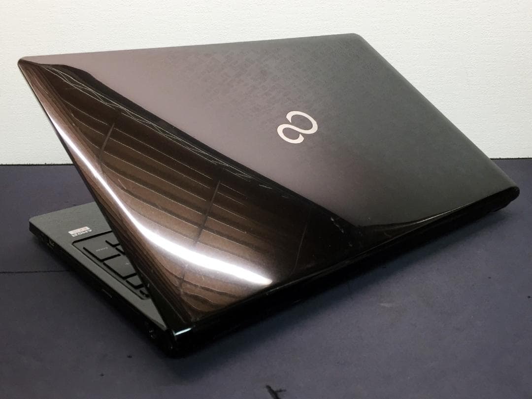 FMV　WAA/C2　AMD/E2-9000/SSD/240GB/8GB