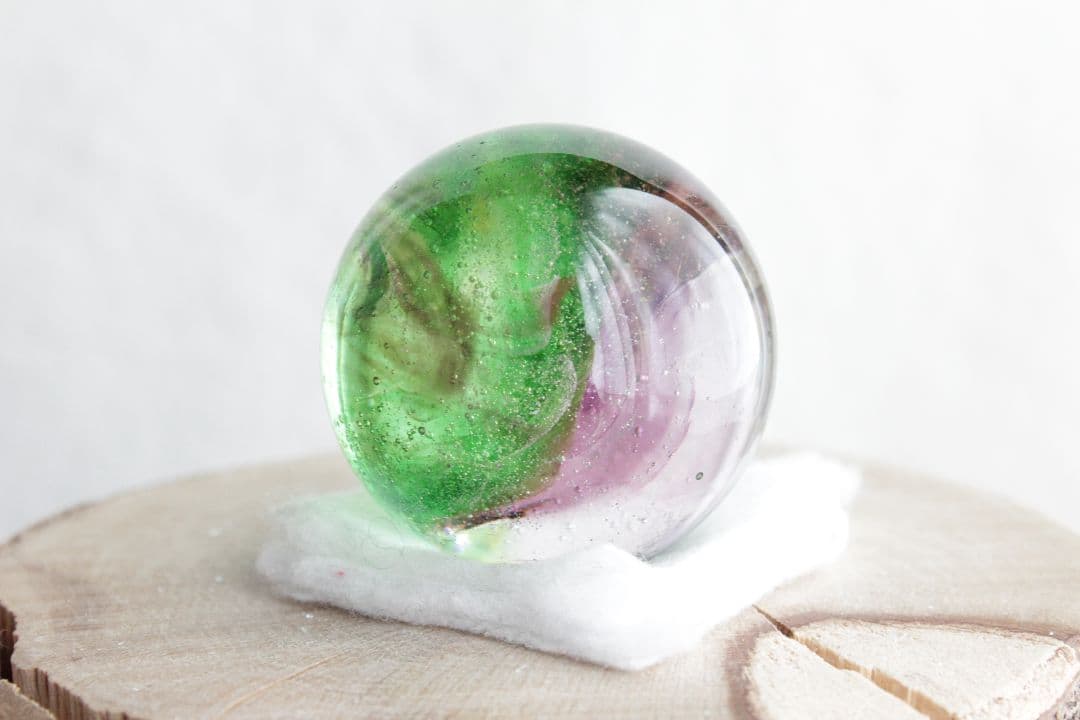 シエラネバダ産アンダラクリスタル　スフィア　マルチカラー（グリーン・パープル）