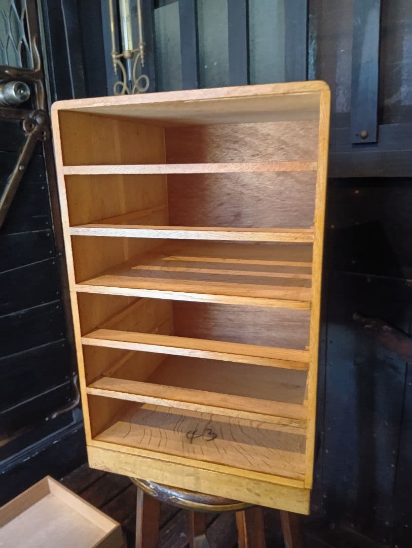 1960's　オーク材　ネームプレート　引手金具　楢材　小引き出し　６段