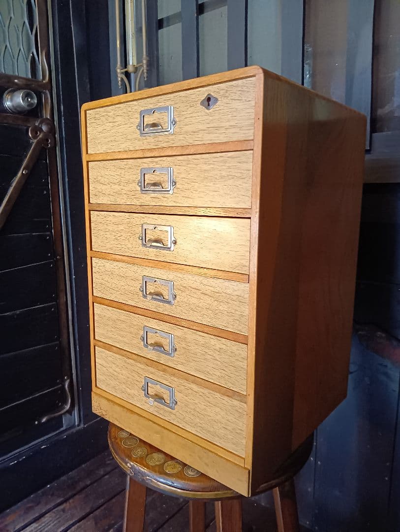 1960's　オーク材　ネームプレート　引手金具　楢材　小引き出し　６段