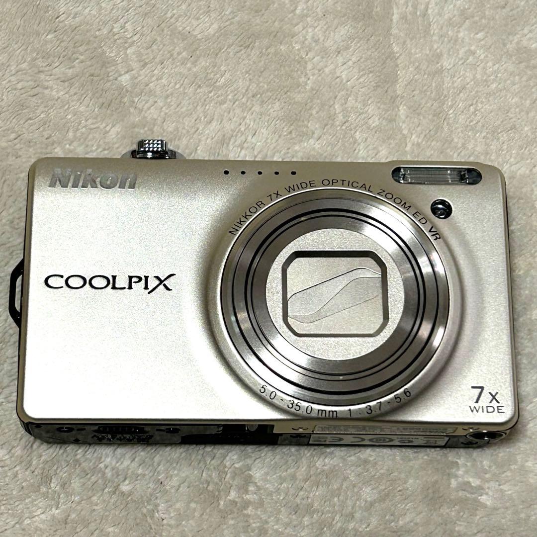 【美品 動作確認済】Nikon Coolpix S6000 シルバー デジカメ