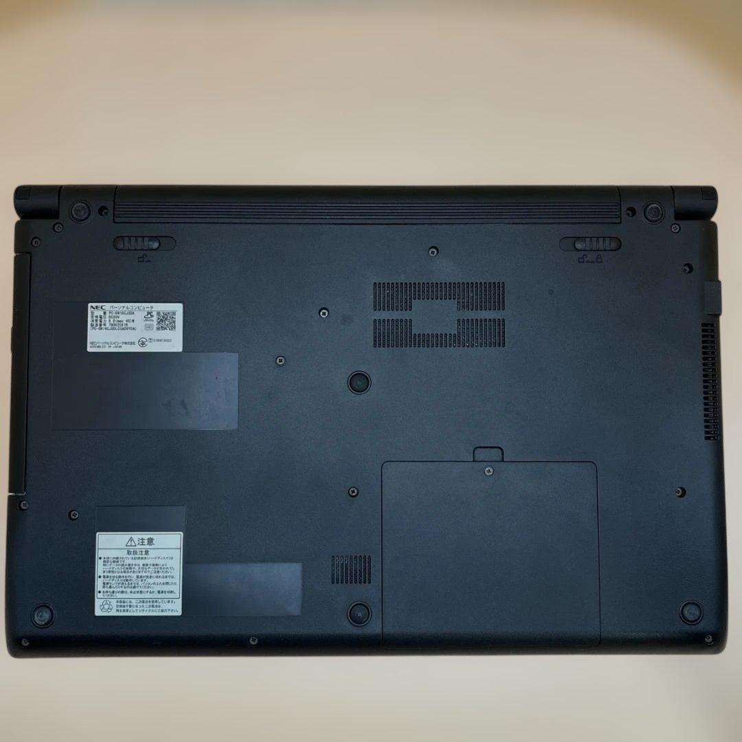 極美品・バッテリー良好！ノートパソコン白/DVDマルチ/カメラ/大画面15.6型