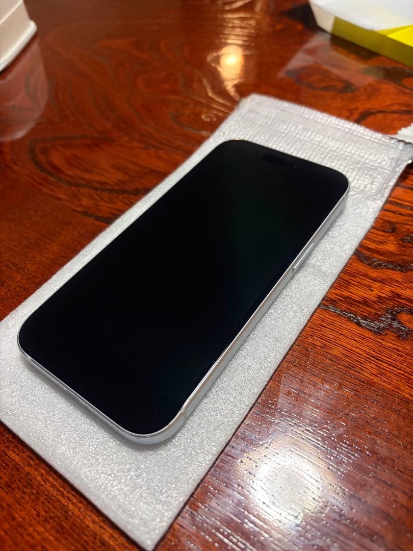 iPhone 15ブルー本体　バッテリー100%