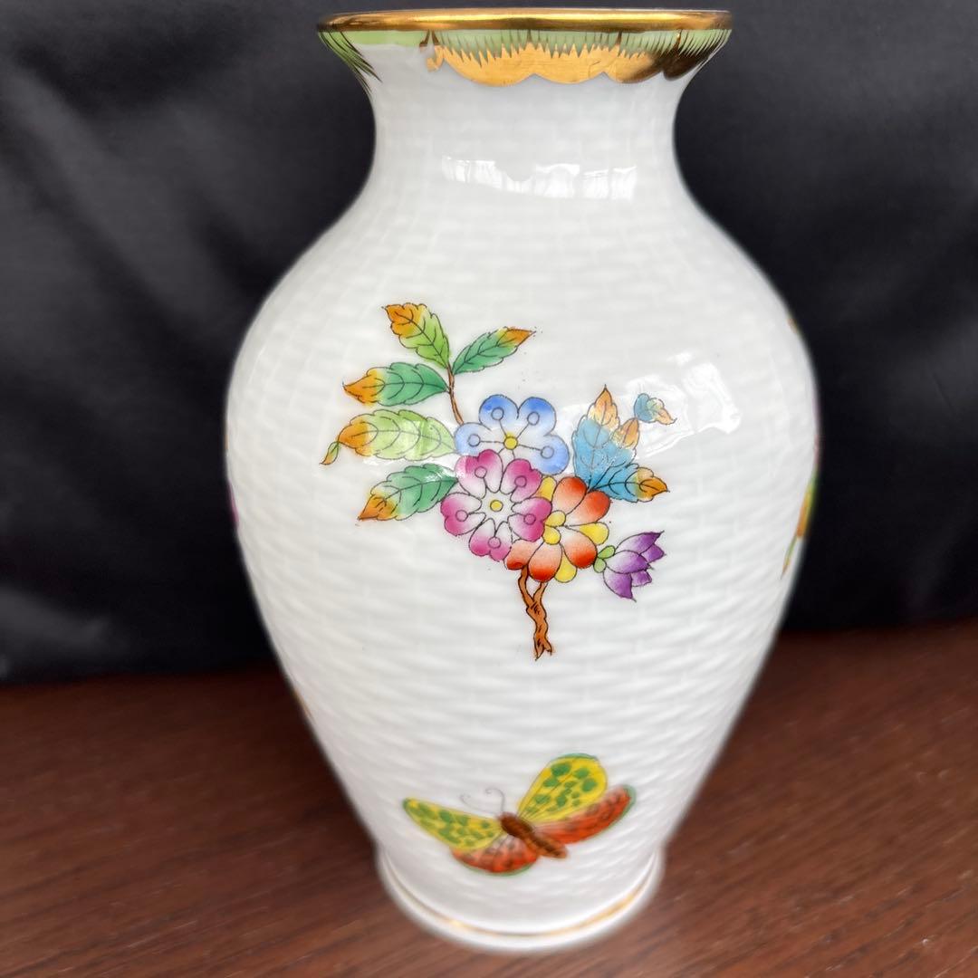 花と蝶の手描き陶磁器花瓶
