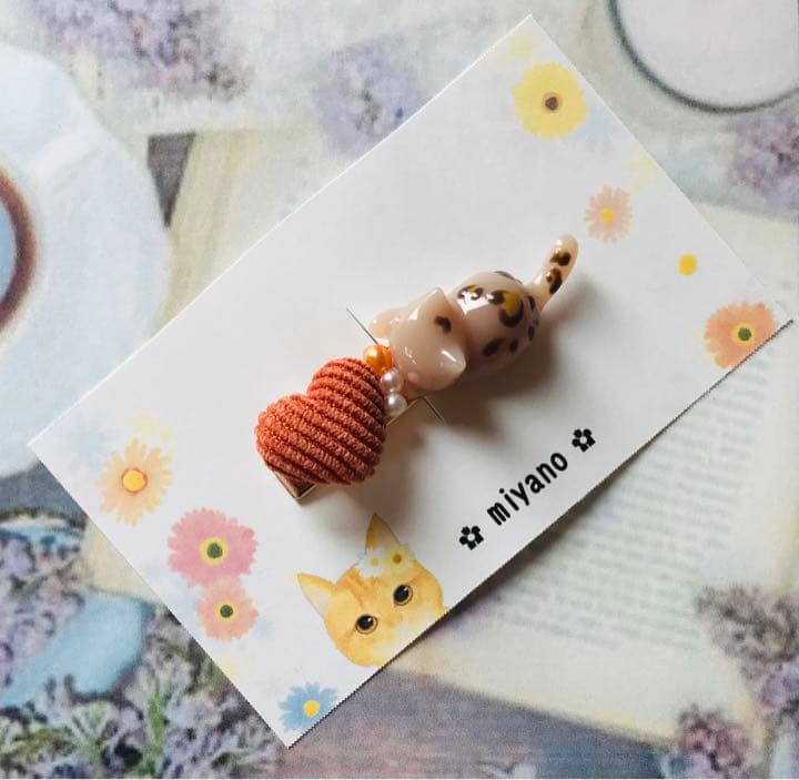 じゃれねこチャンとコーデュロイ♡　ヘアクリップ　ヒョウ柄