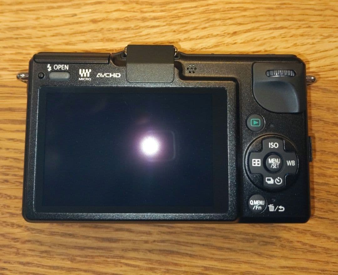 超美品 LUMIX GF2 ミラーレスカメラ