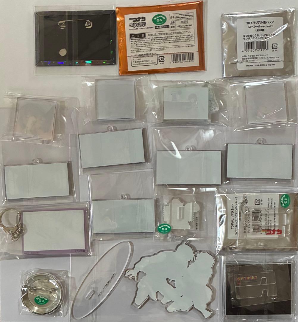 名探偵コナン　灰原哀　アクリル　キーホルダー　スタンド　缶バッジ　纏め売り