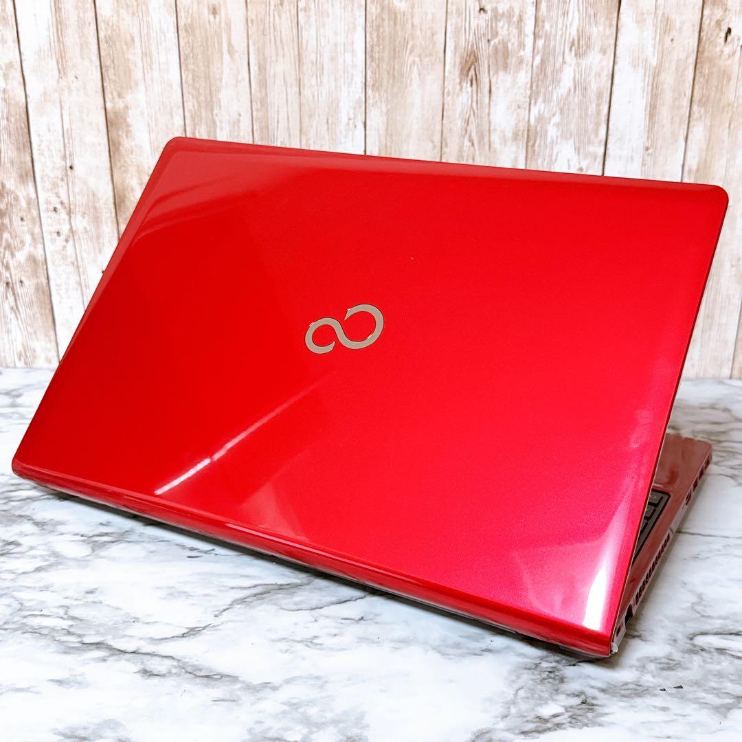 1台限定 新品みたいな超美品✨爆速SSD✨カメラ付き 薄型パソコンPC