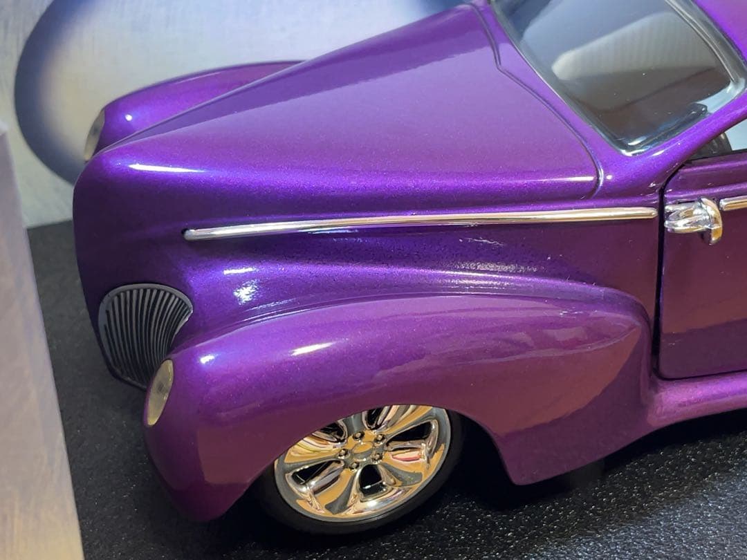 ホットウィール リンカーン ゼファー 1/18