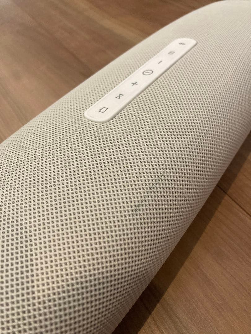 JBL BOOST TV ホワイトスピーカー 本体と付属品