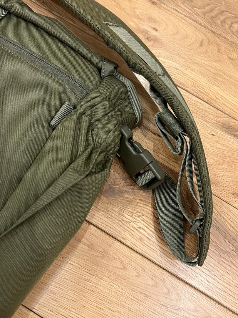 未使用ヘリコンテックスHELIKON-TEXメッセンジャー　タクティカルバッグ