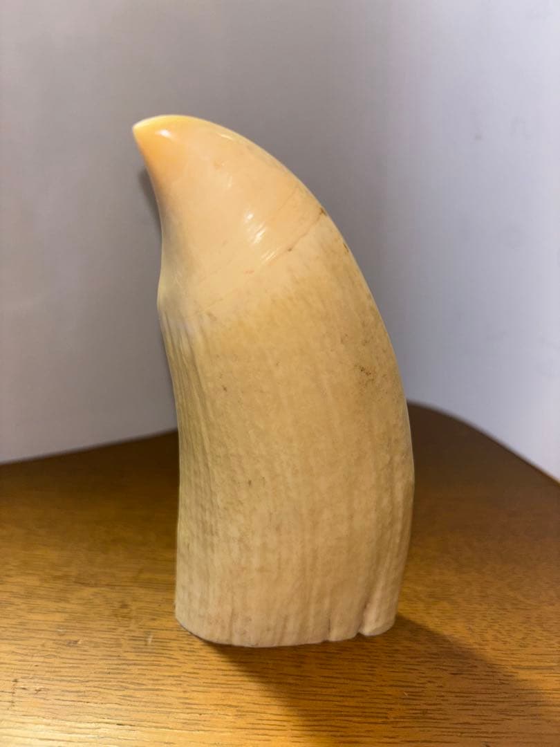 マッコウ鯨の歯 彫刻 玉峰 •七福神のうち(恵比寿、大黒天)の二体