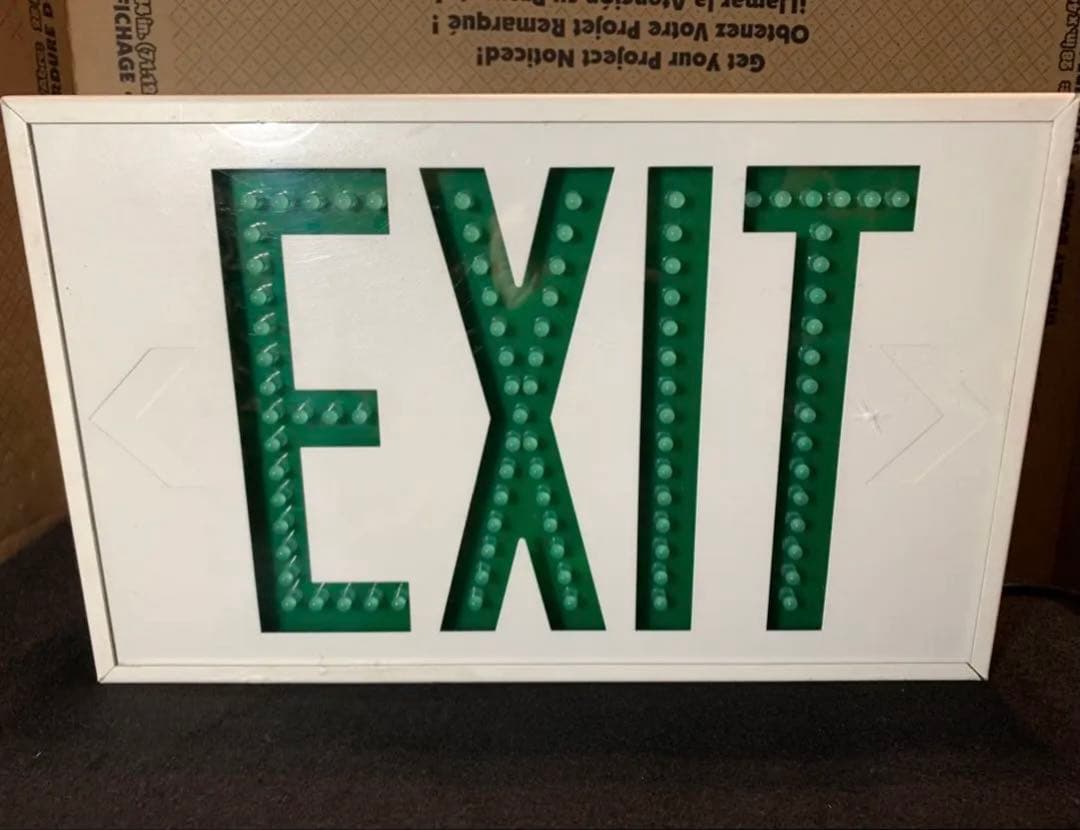 米軍放出品 EXIT サイン インテリア 100v 米軍基地 USAF