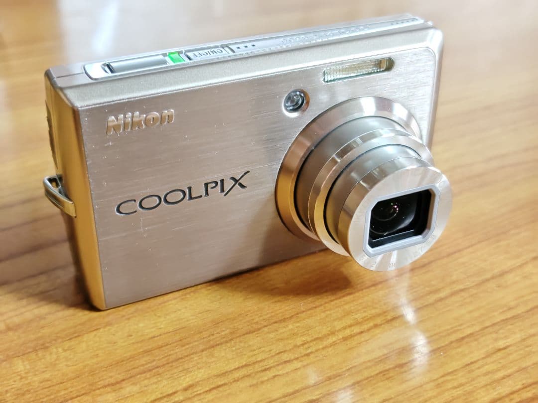 Nikon COOLPIX S600 コンパクトデジタルカメラ