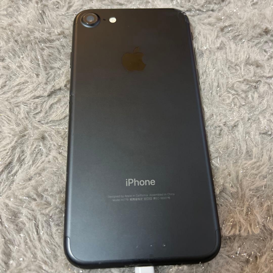 Apple iPhone 7 32GB ブラック