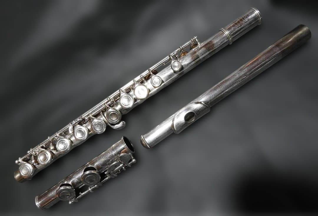 Artley フルート　レザーケース付き