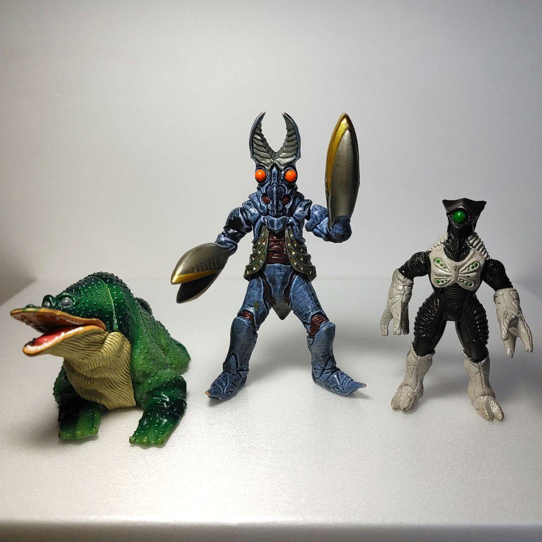 ぷ*ゆ様 ウルトラマン　怪獣　ソフビ　フィギュア　11体　まとめ売り