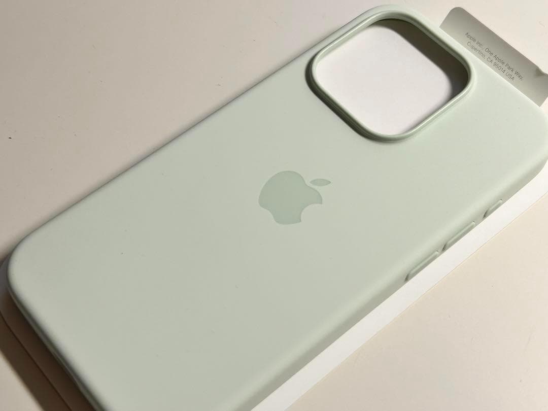 【新品】純正 iPhone 15 Pro シリコンケース・ソフトミント②