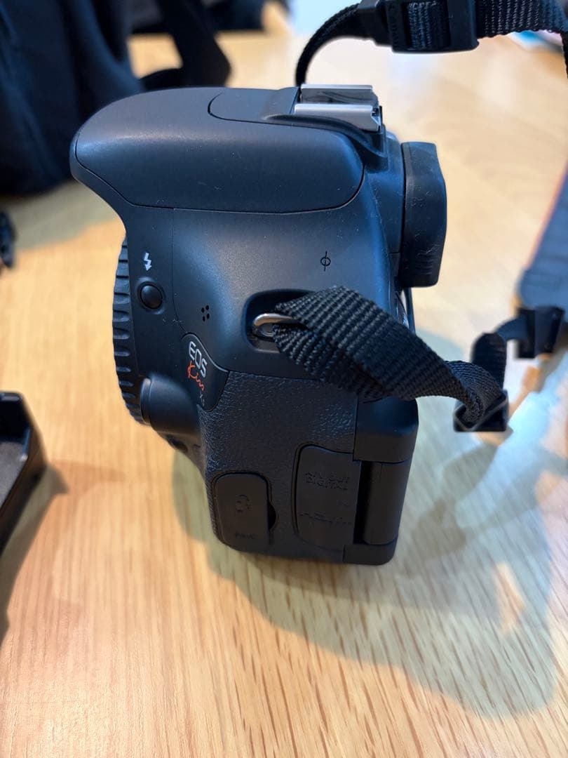 CANON EOS kiss X5 予備バッテリー、SDカード2枚、バッグ付き