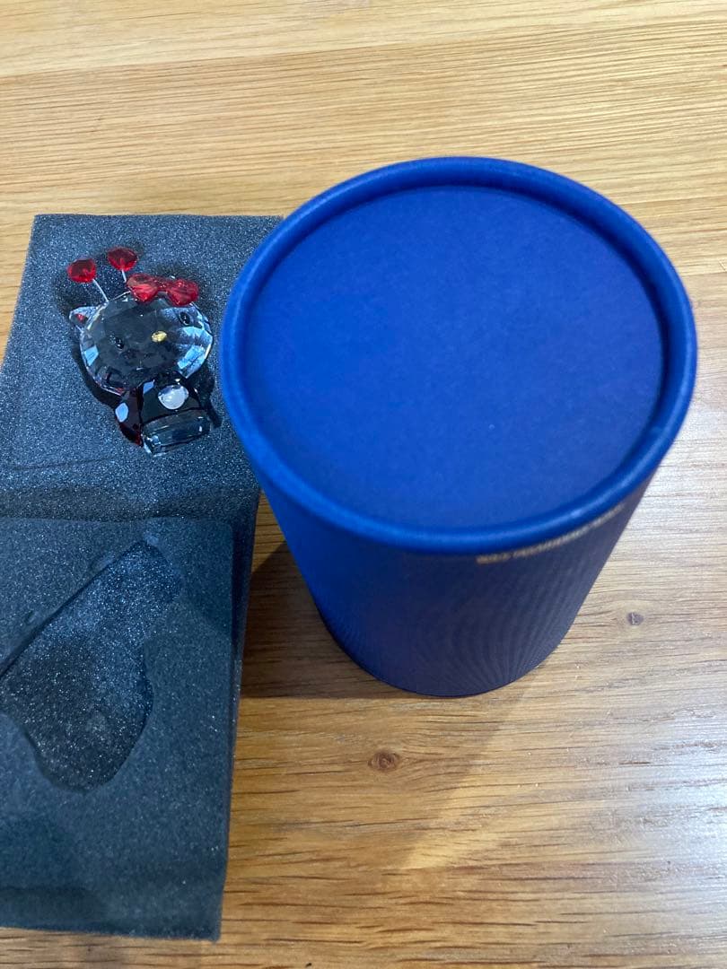 【地下駐車場様限定】スワロフスキー キティ テントウムシ