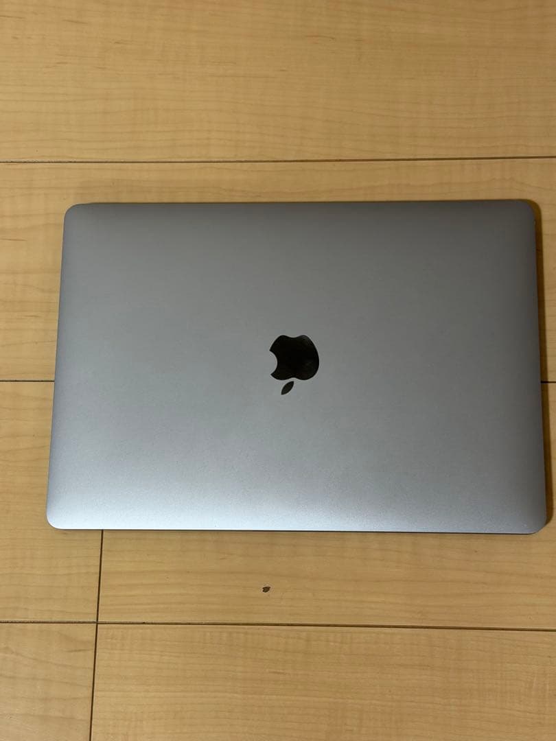 MacBook pro 13インチ M2 2022 8GB/256GB