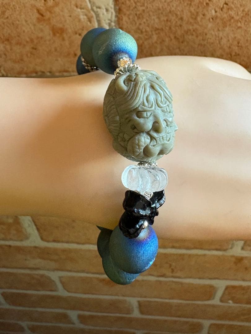 大人気のパーツ　鬼と菩薩様にオーラ笑口瑪瑙のデザインブレスレット