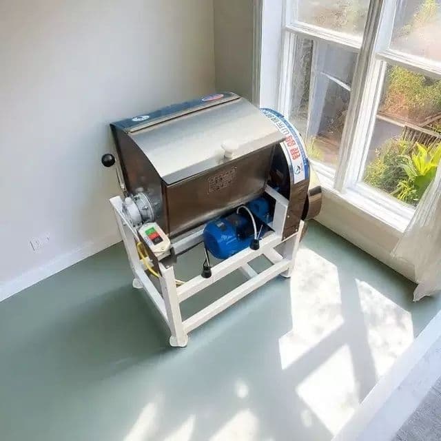 生地ミキサー 業務用25kg 厨房 業務用一度に25kgの小麦粉を混合できる