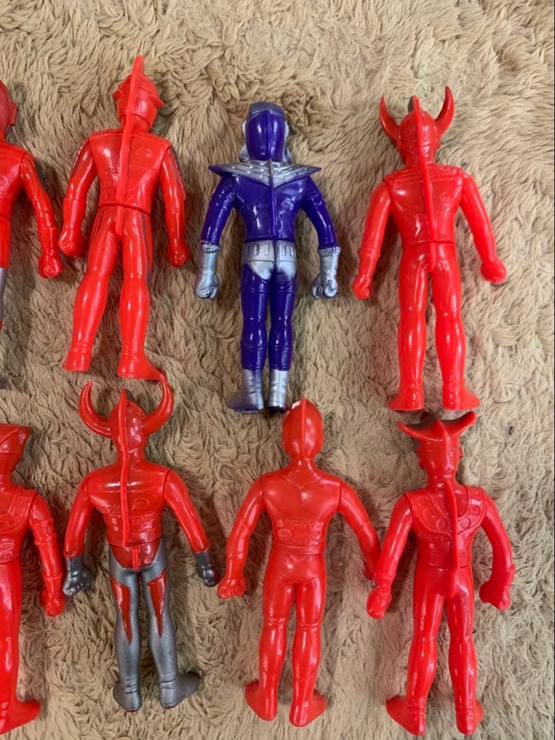 ポピー　キングザウルスシリーズ　ウルトラマン　ソフビ　セット　(ケースはオマケ)