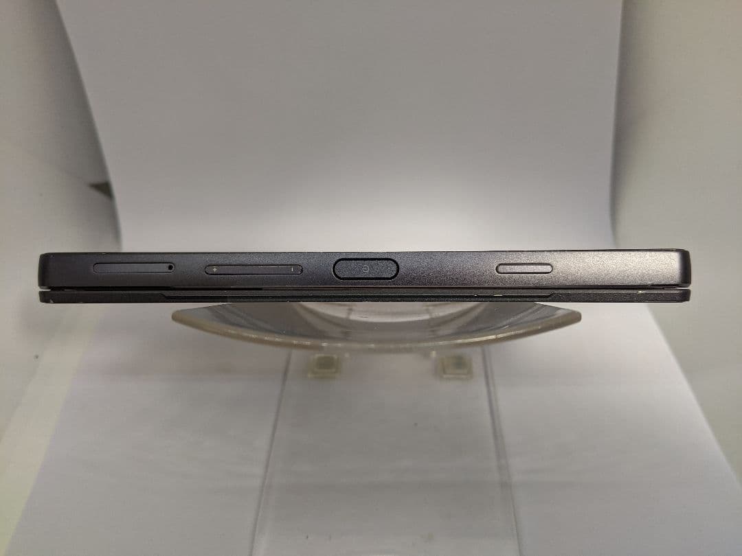 ２画面スマホ ZTE M Z-01K 64GB android8 Simフリー①