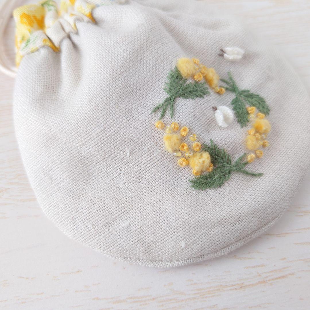 ちっちゃな巾着 サシェ M ／詰替タイプ【ミモザリースと蝶々】