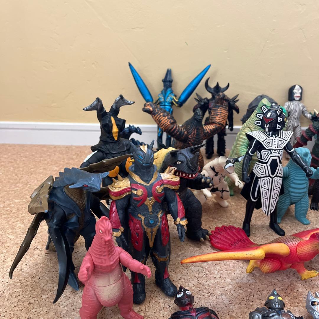 ウルトラマンシリーズ 怪獣フィギュアセット48体