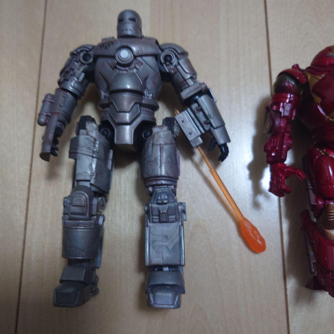 ハズブロ　アイアンマンフィギュアセット