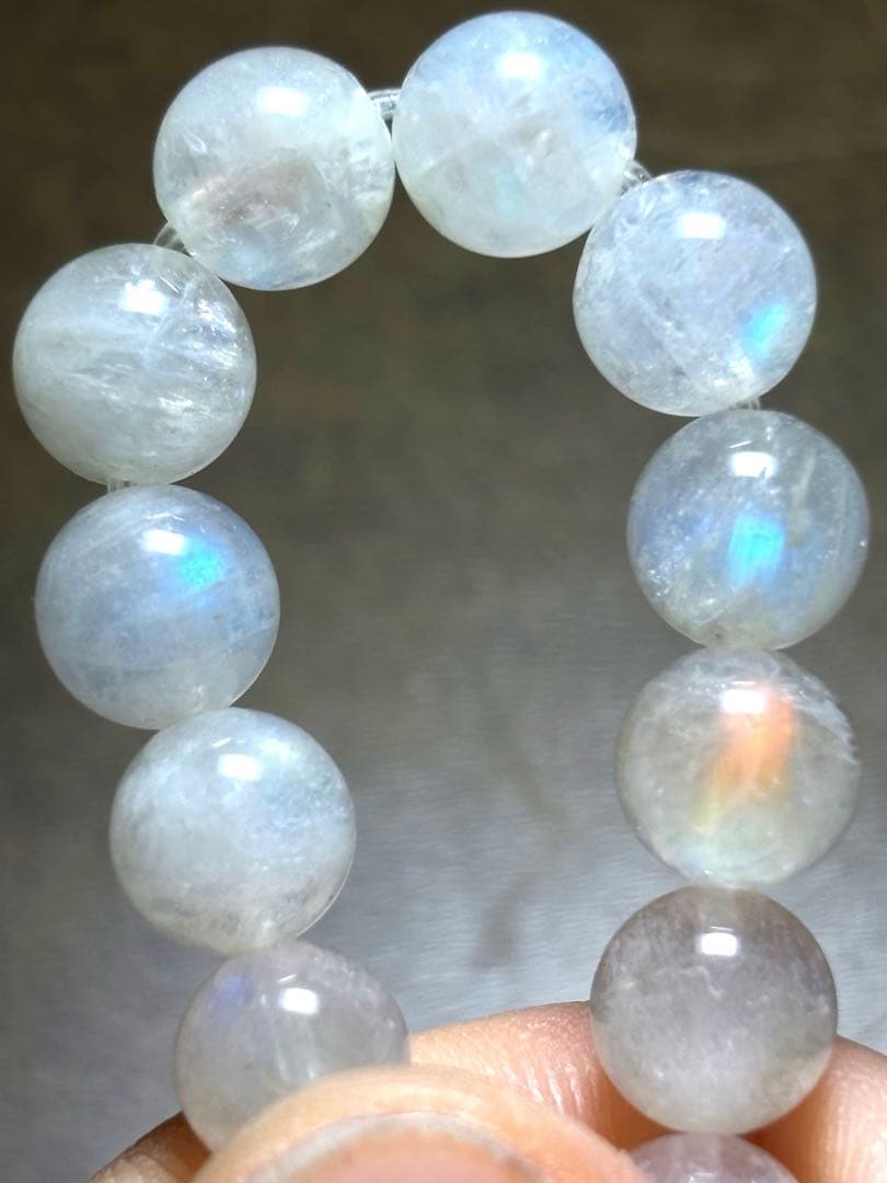 レインボームーンストーンブレスレット約8㎜（新品未使用）虹色シラー　希少！2
