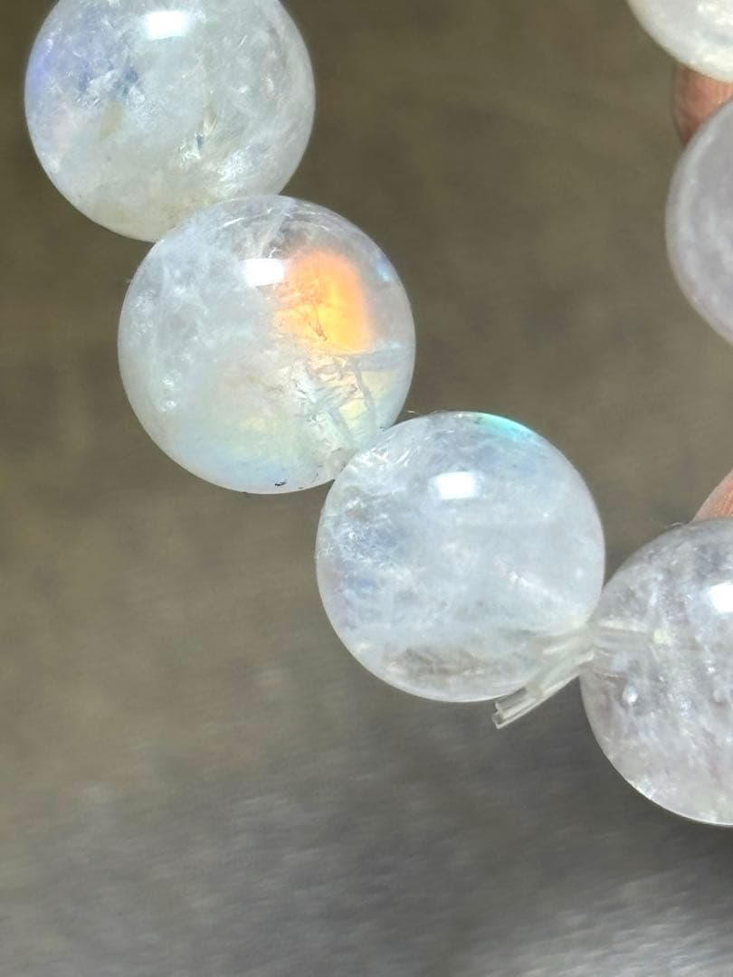 レインボームーンストーンブレスレット約8㎜（新品未使用）虹色シラー　希少！2