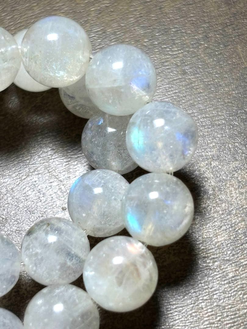 レインボームーンストーンブレスレット約8㎜（新品未使用）虹色シラー　希少！2